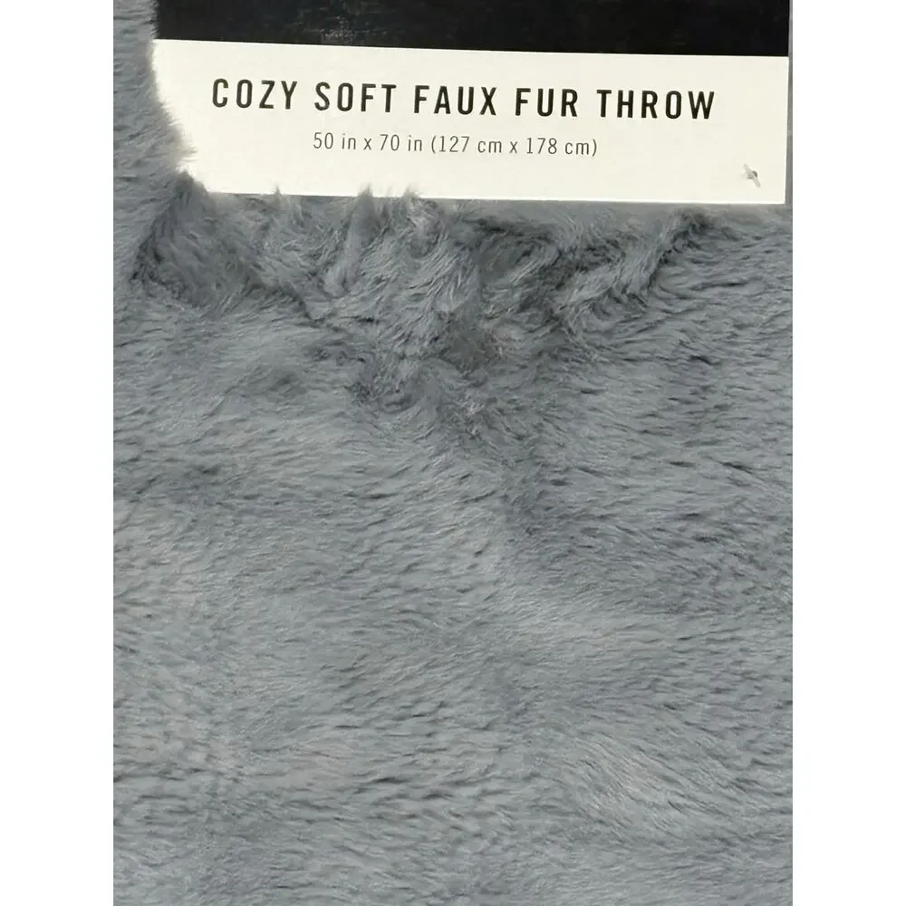 FRYE Faux Fur Throw Blanket 50 x 70” Reversible Grey Gray NWT TEXTURED Bubble